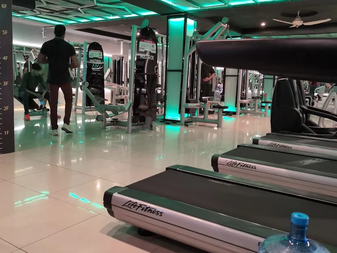 Life Fitness treadmill row on the cardio floor